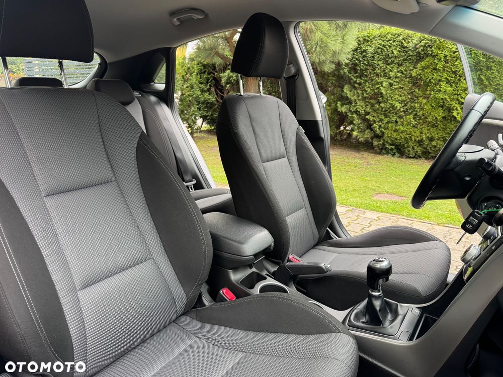 Hyundai i30 1.4 Passion - 30