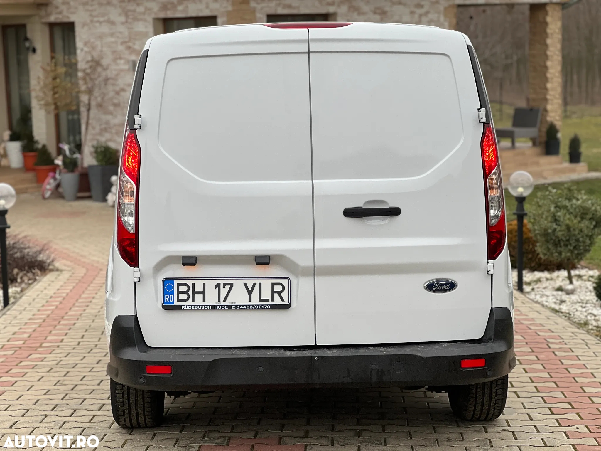 Ford Transit Connect - 9