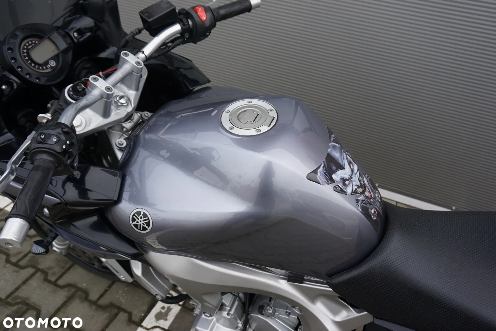 Yamaha FZ - 17