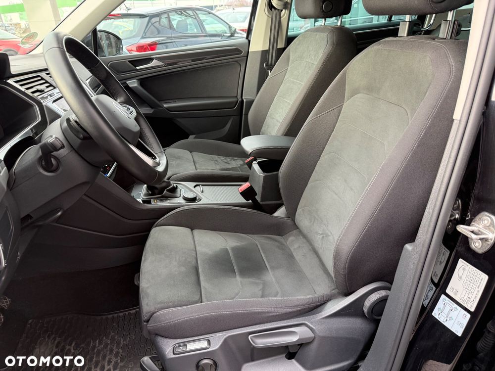 Volkswagen Tiguan 2.0 TSI 4Mot Elegance DSG - 24