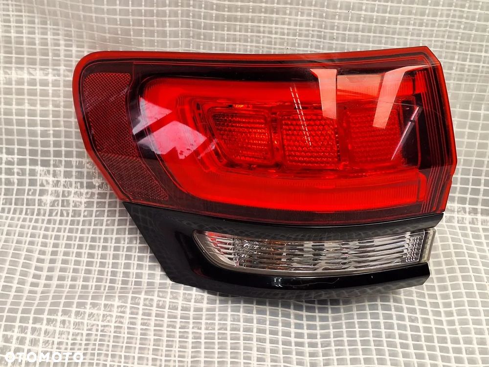 lampa tyl tylna lewa jeep grand cherokee wk IV lift 2017- 68142941af europa orginal demontaz - 1