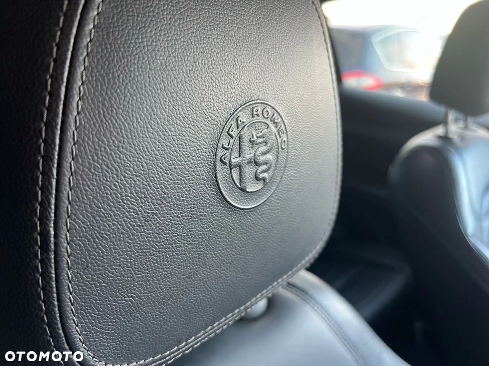 Alfa Romeo Stelvio 2.2 JTDM Executive Q4 - 32