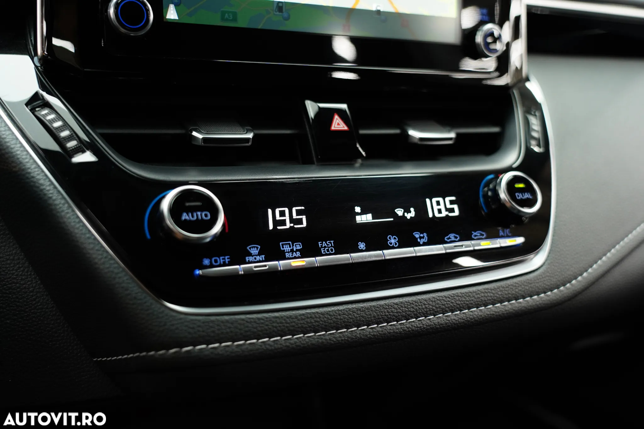 Toyota Corolla 1.8 HSD Dynamic - 28