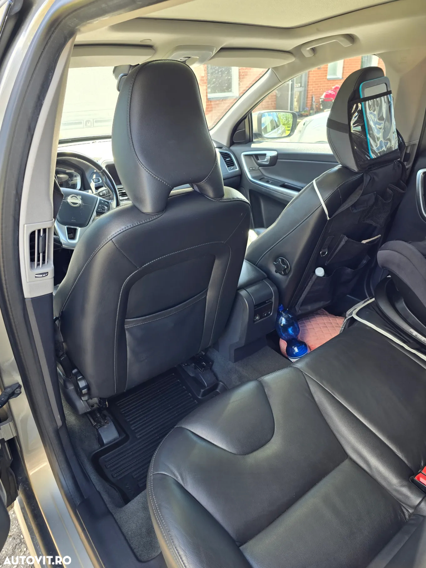 Volvo XC 60 D4 AWD Momentum - 4