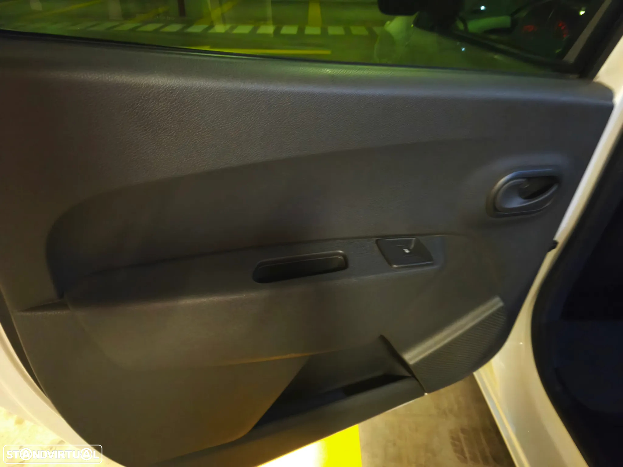 Dacia Lodgy 1.5 dCi Stepway 7L - 19