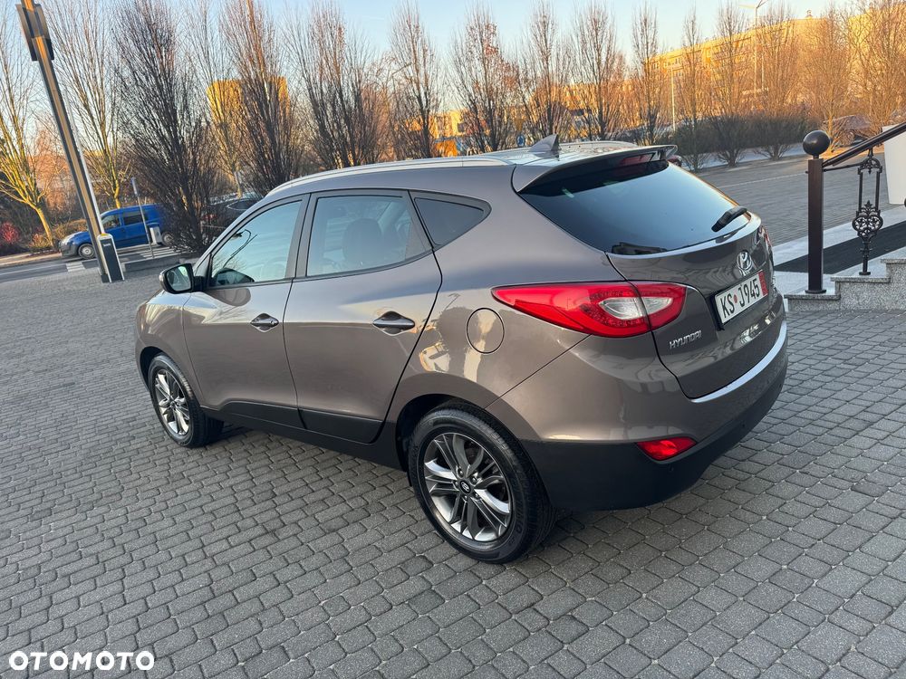 Hyundai ix35 blue 1.6 2WD Finale Gold - 14