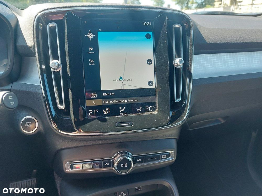 Volvo XC 40 - 25