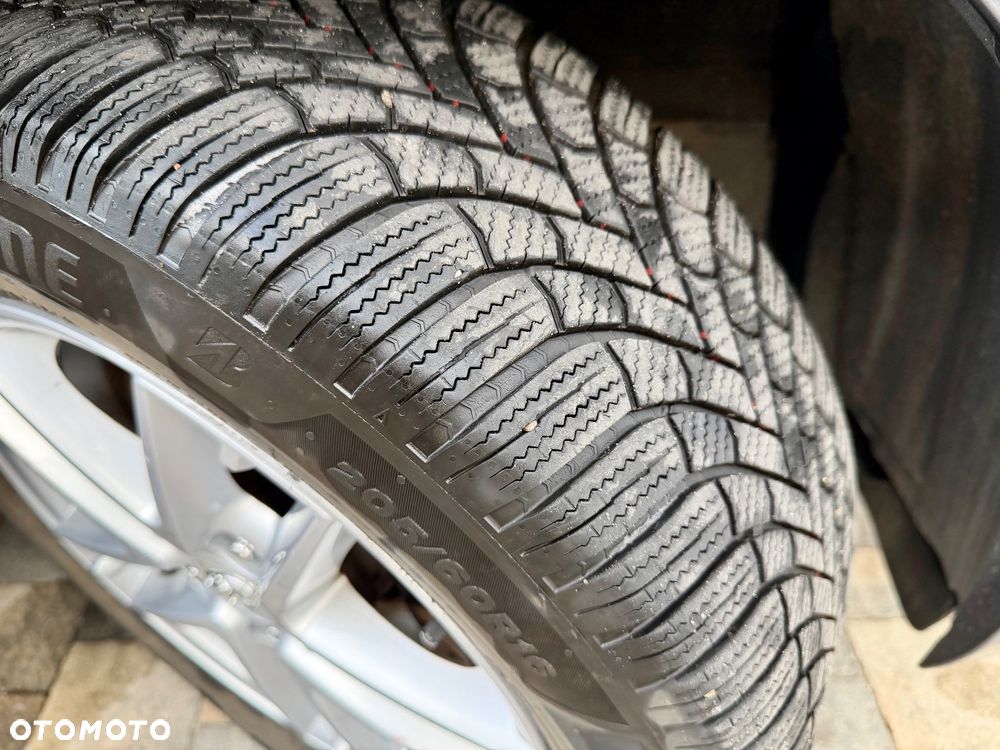 Toyota Avensis Touring Sports 1.8 Edition S+ - 35