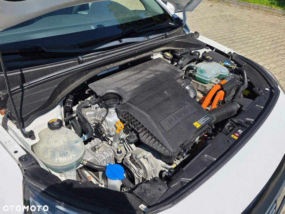 Hyundai IONIQ Hybrid Business - 38