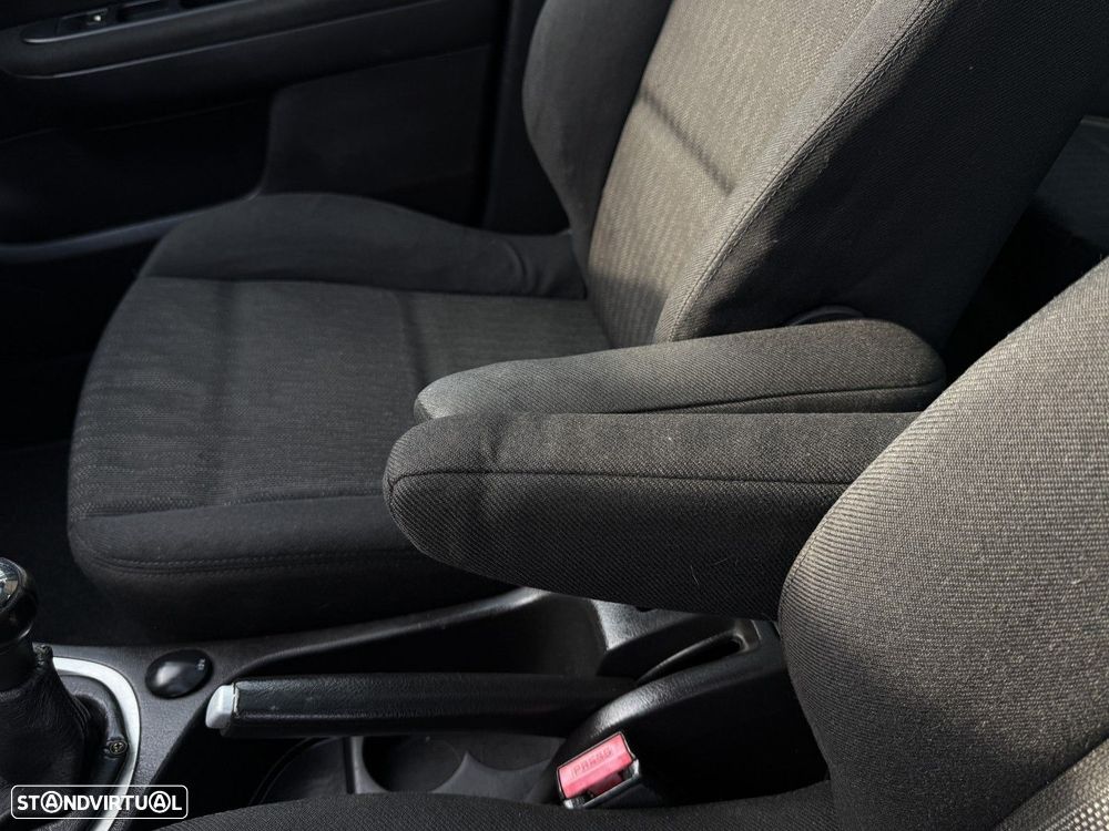 Peugeot 307 Break 1.6 HDi XS Premium — fotografia 14