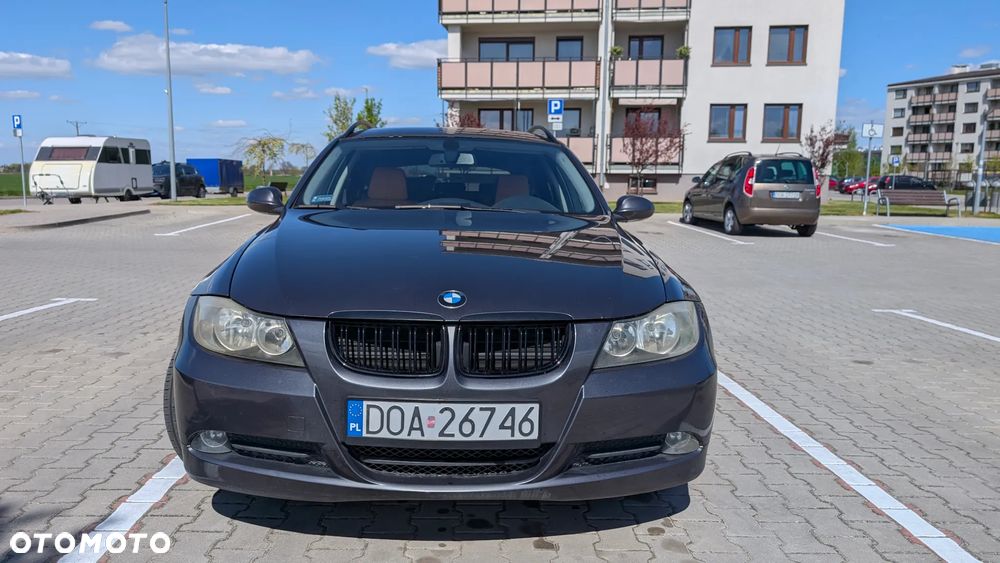 BMW Seria 3 318d DPF - 2