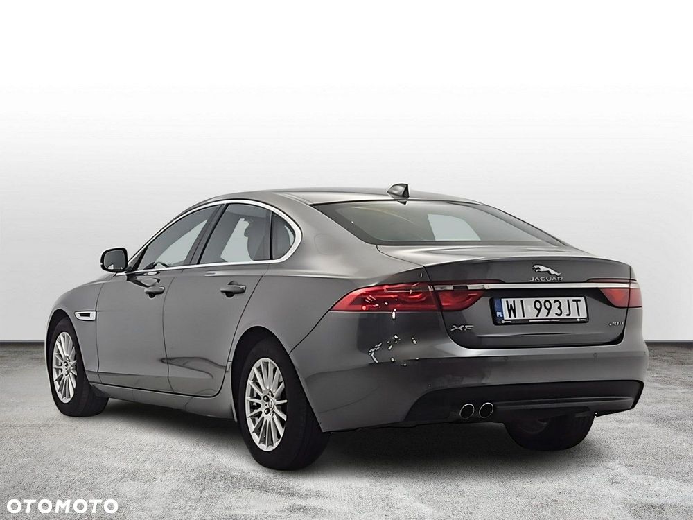 Jaguar XF 2.0 i4D Prestige - 3