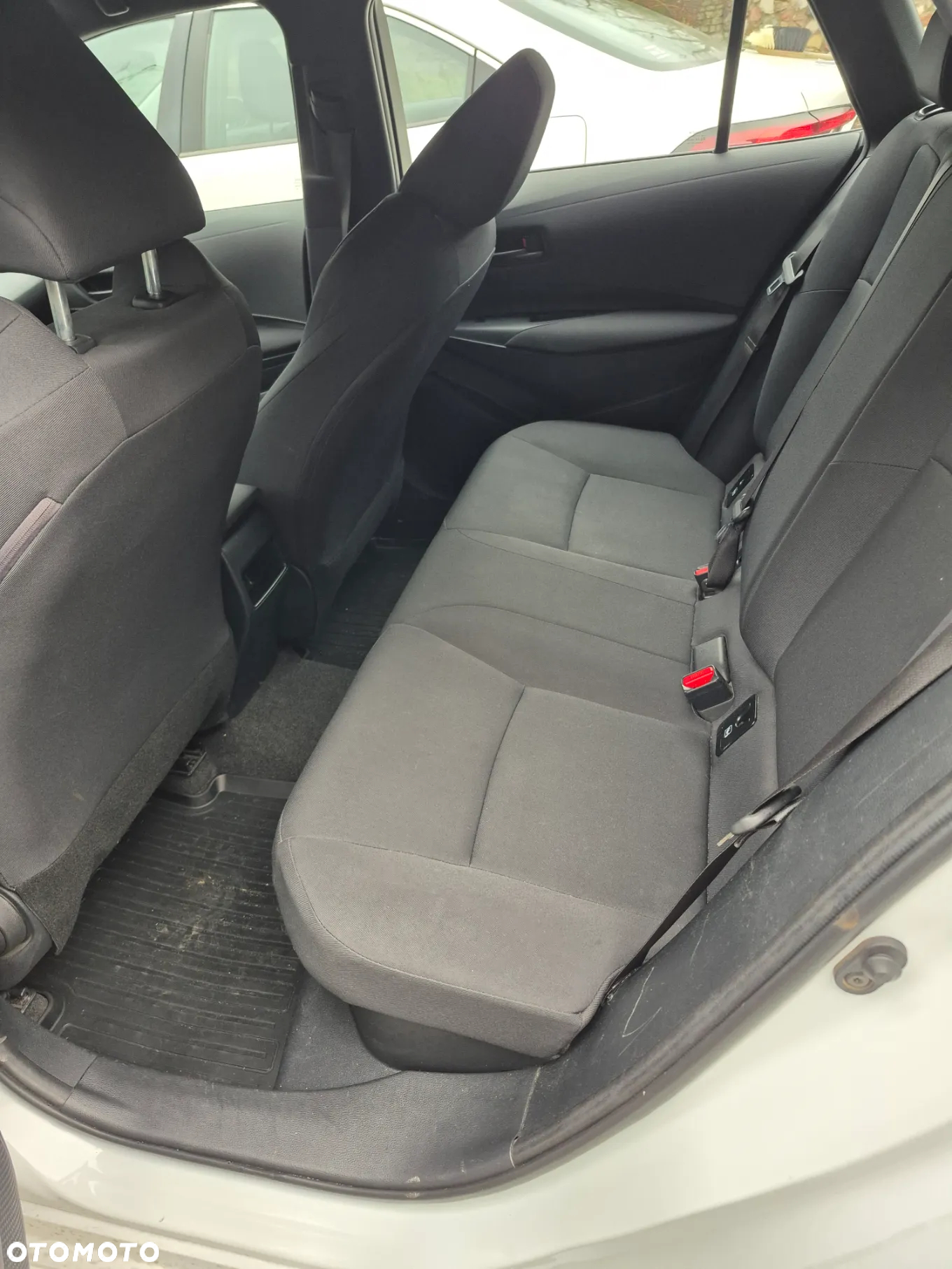 Toyota Corolla 1.8 Hybrid Comfort - 17
