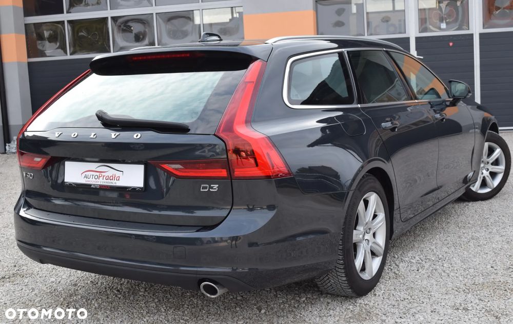 Volvo V90 D3 Momentum Pro - 12