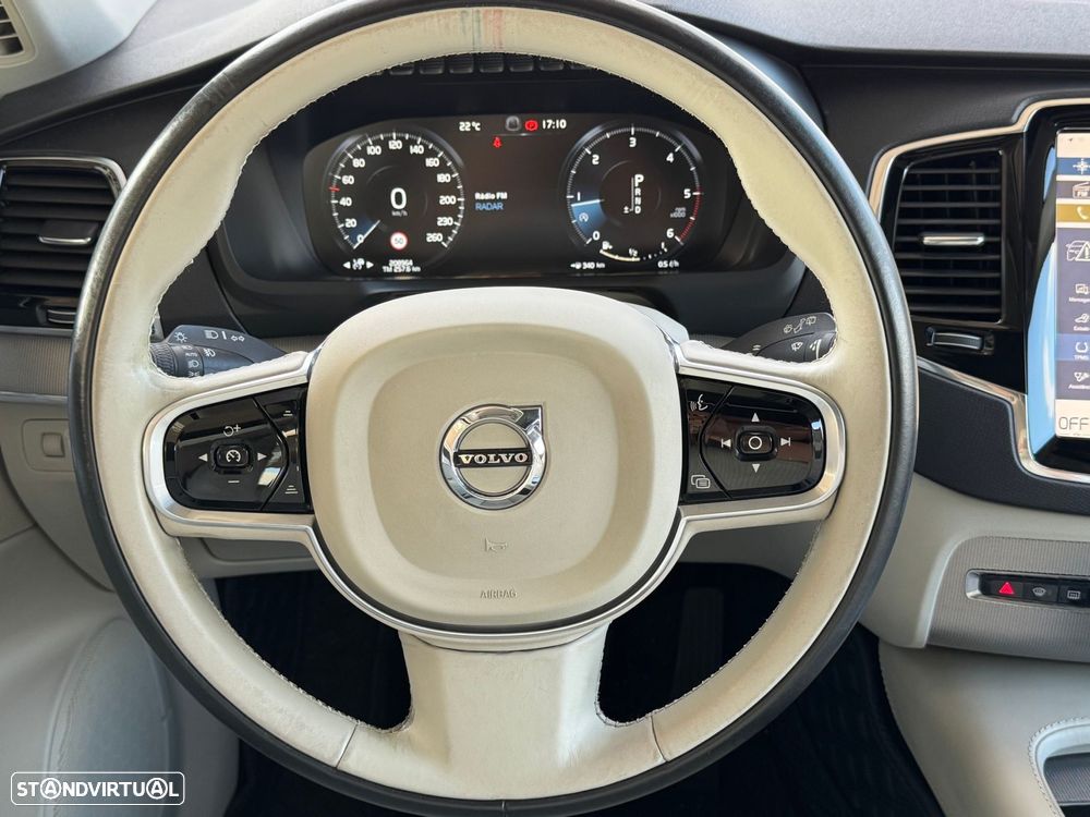 Volvo XC 90 - 9