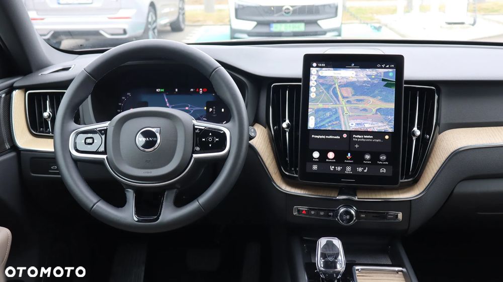 Volvo XC 60 B5 B AWD Plus Dark - 12