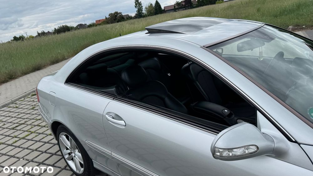 Mercedes-Benz CLK - 4