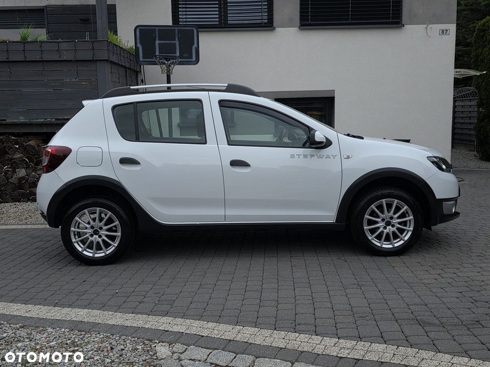 Dacia Sandero 0.9 TCe SL Celebration - 12