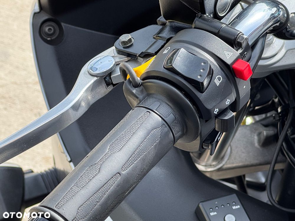 Suzuki GSX - 11