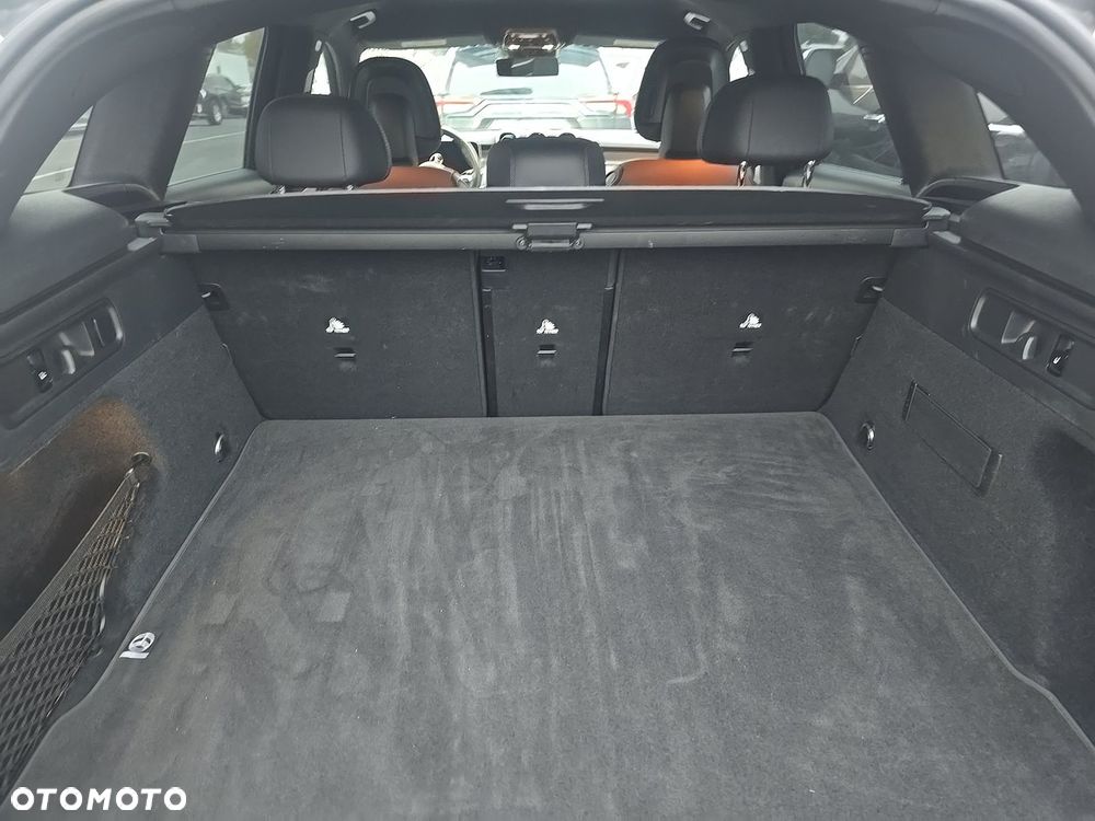 Mercedes-Benz GLC 300 4Matic 9G-TRONIC Edition AMG Line - 12