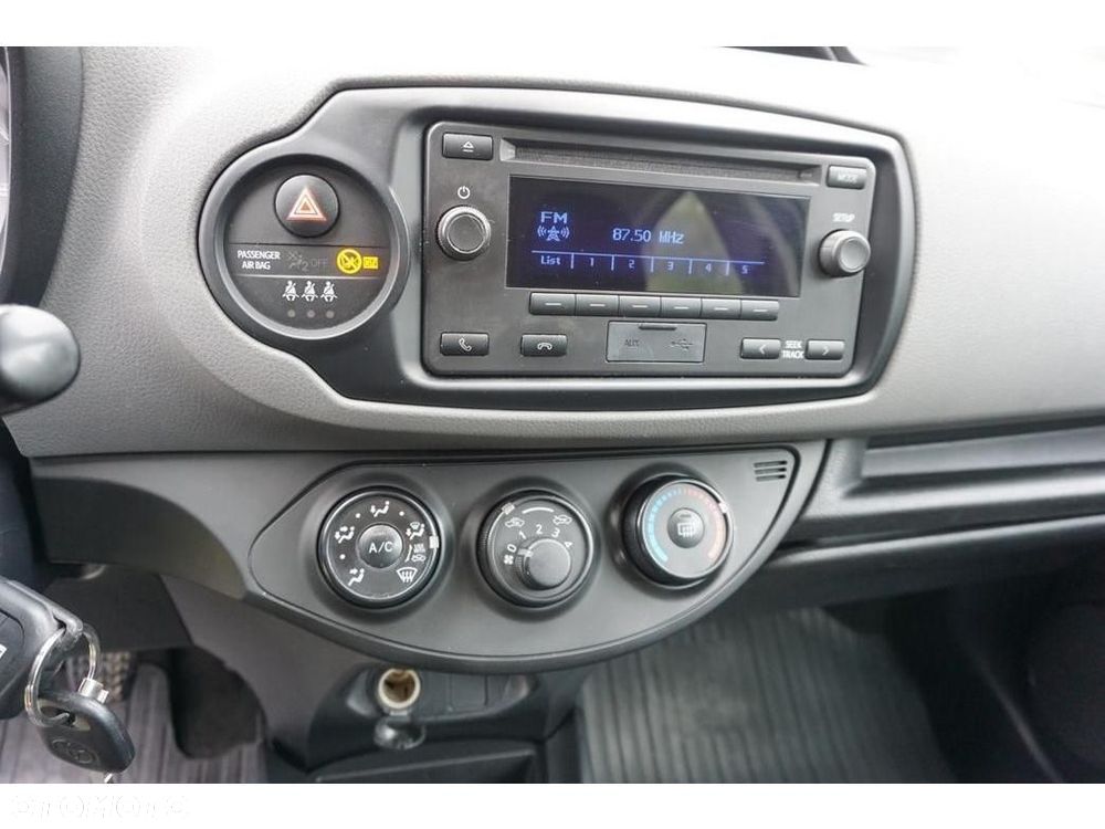 Toyota Yaris - 20