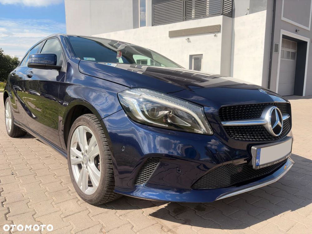 Mercedes-Benz Klasa A 220 4-Matic Urban - 11