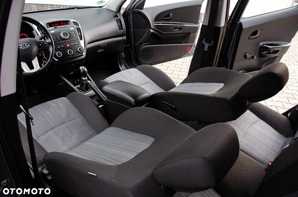 Kia Ceed 1.4 CVVT Attract - 33