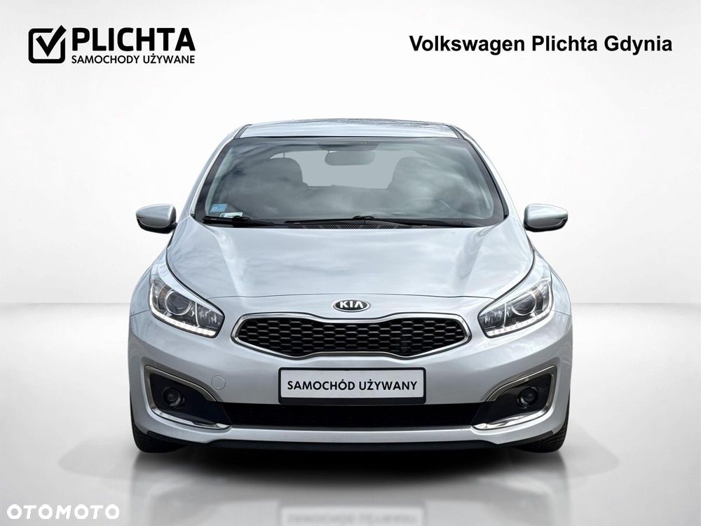Kia Ceed - 9