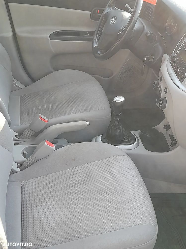 Hyundai Accent MC 1.6 DOHC GLS FULL - 12