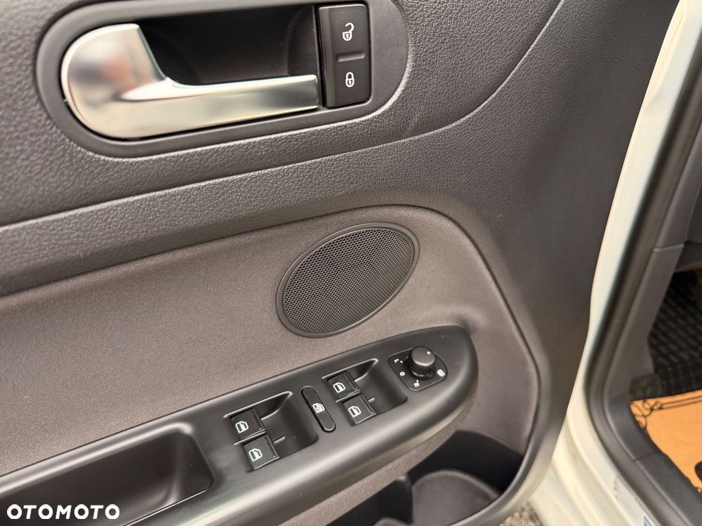 Volkswagen Golf Plus 1.2 TSI BlueMotion Technology MATCH - 30