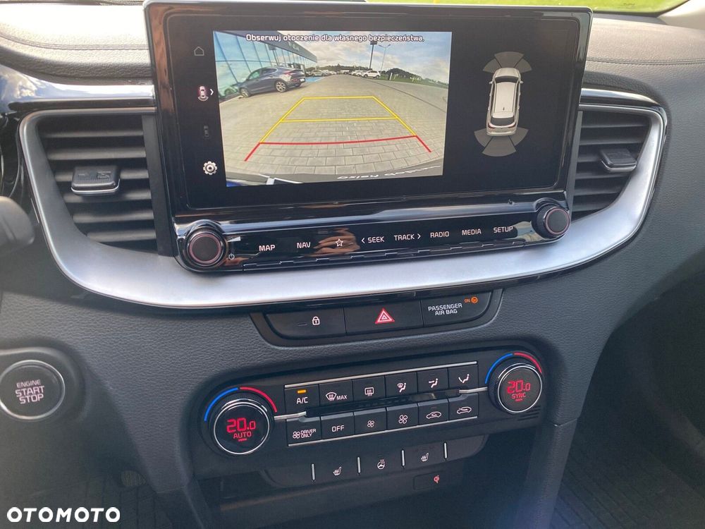 Kia Ceed - 24