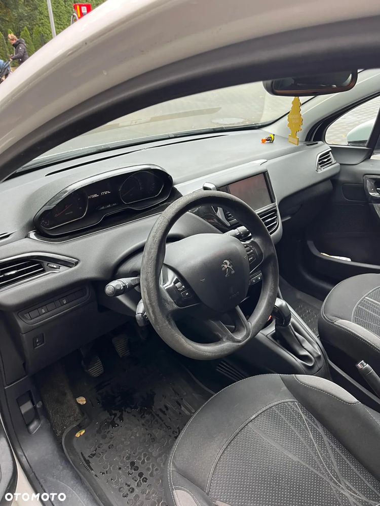 Peugeot 208 1.4 HDi Active - 9