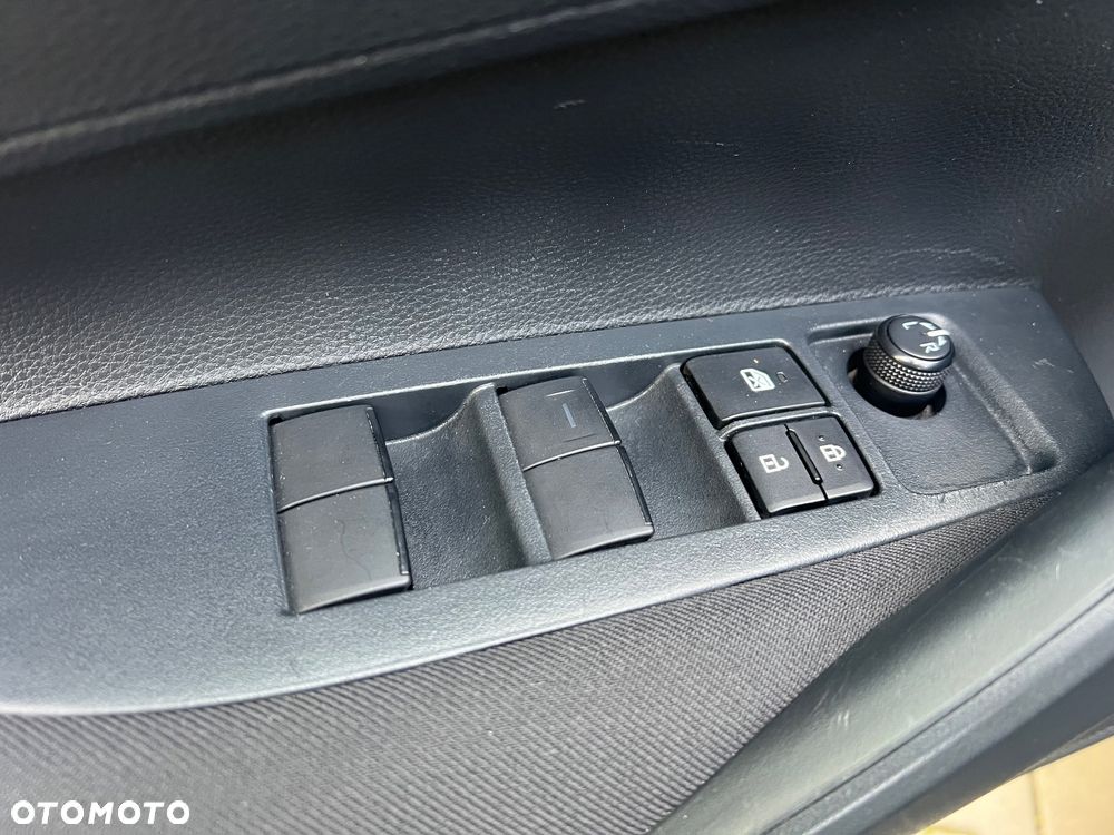 Toyota Corolla - 12