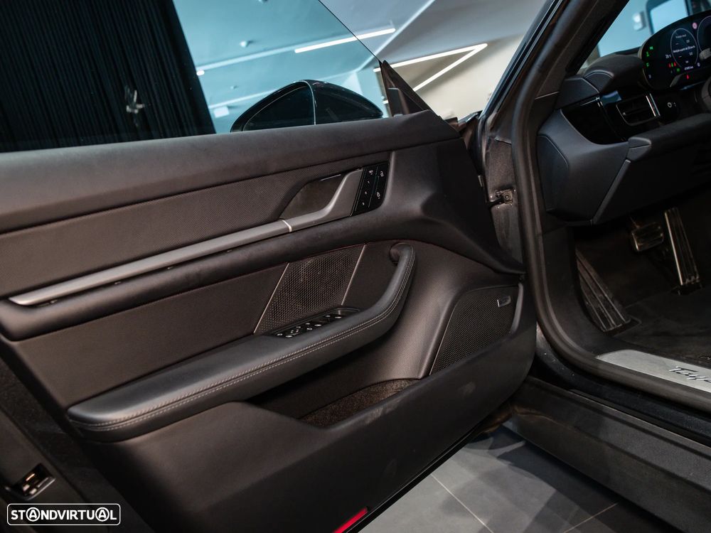Porsche Taycan Bateria Performance Plus - 15