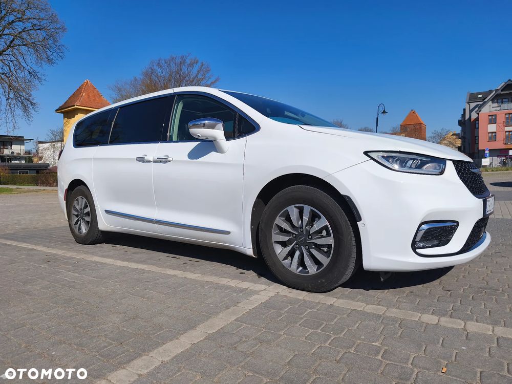 Chrysler Pacifica - 7