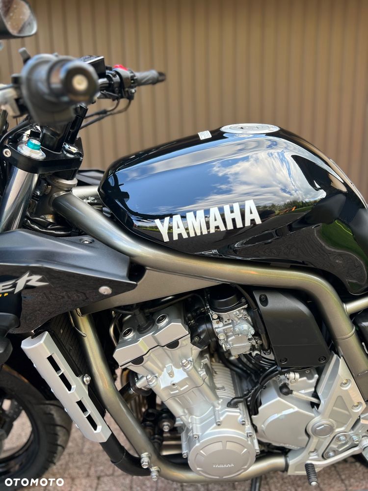 Yamaha FZS - 21