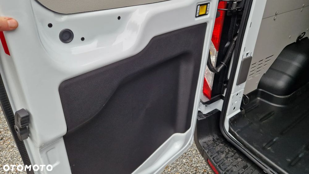 Ford TRANSIT 350 L4H3 - 9