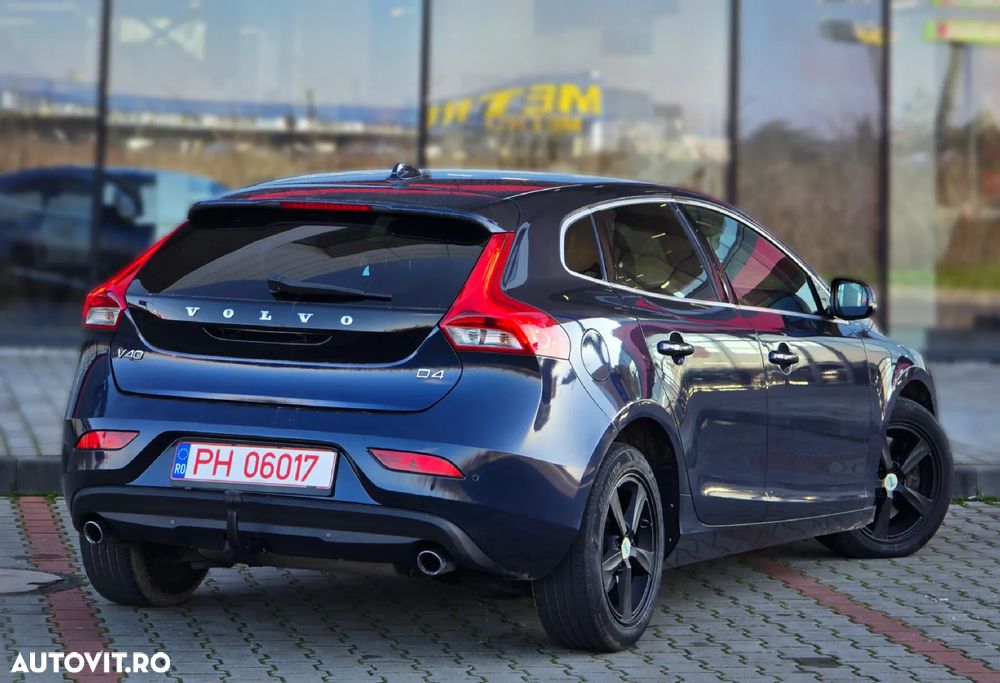 Volvo V40 D4 Summum - 4