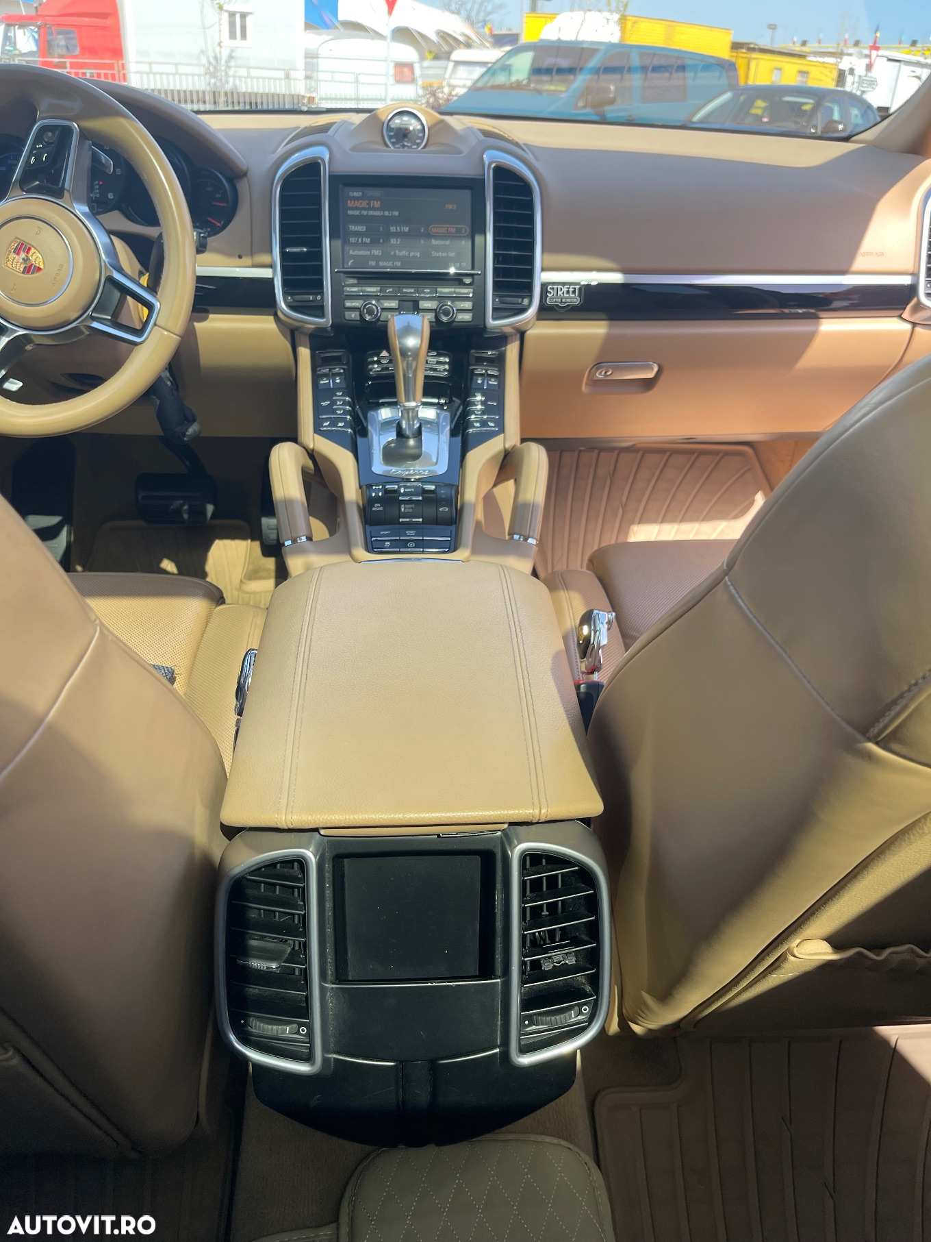 Porsche Cayenne 3.0 L - 9
