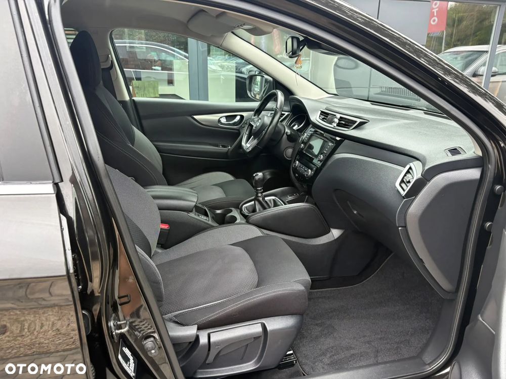 Nissan Qashqai 1.3 DIG-T N-WAY - 10