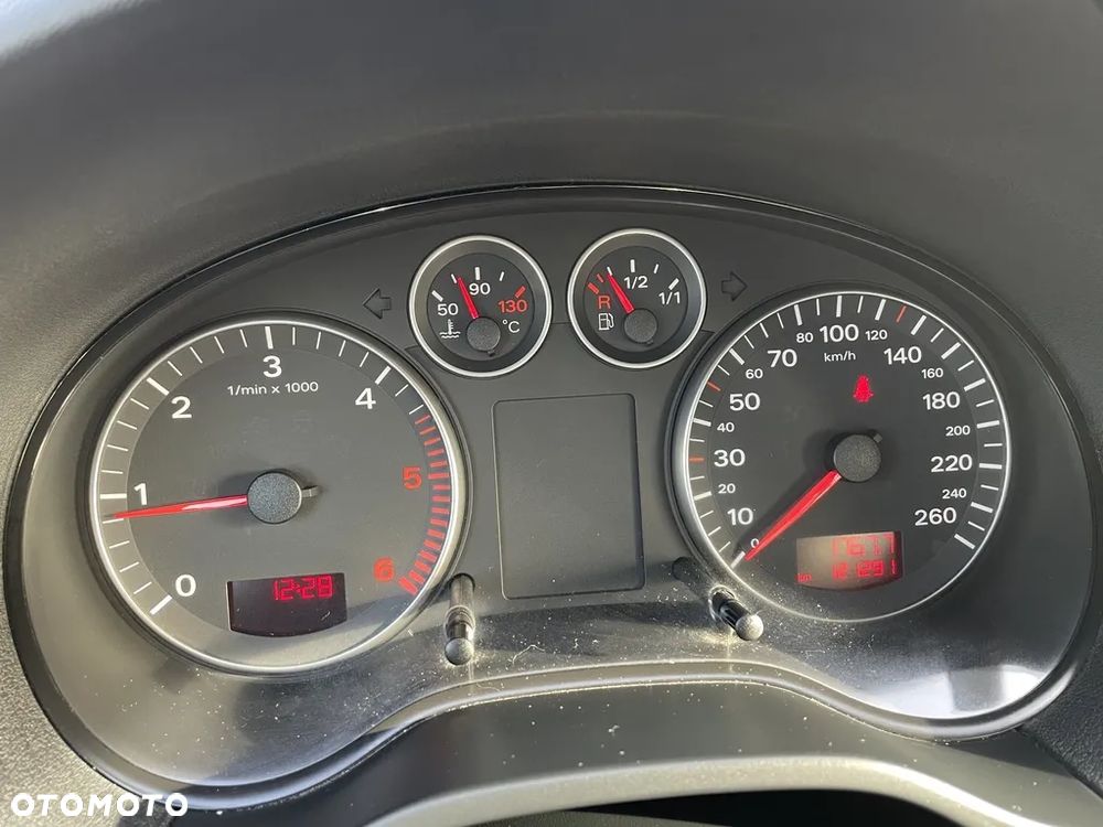 Audi A3 Sportback 1.9 TDI Ambiente - 12