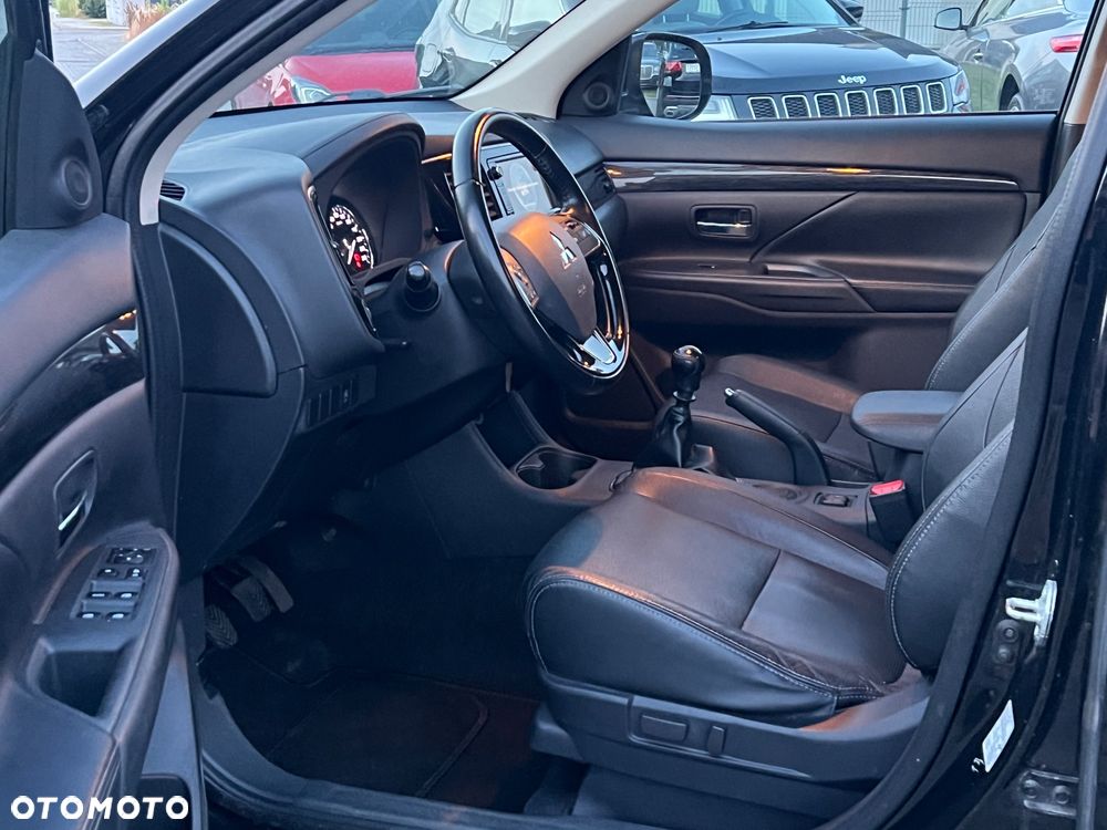 Mitsubishi Outlander 2.2 DI-D 2WD Invite - 12