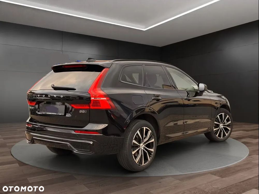 Volvo XC 60 B5 D AWD Plus Dark - 3