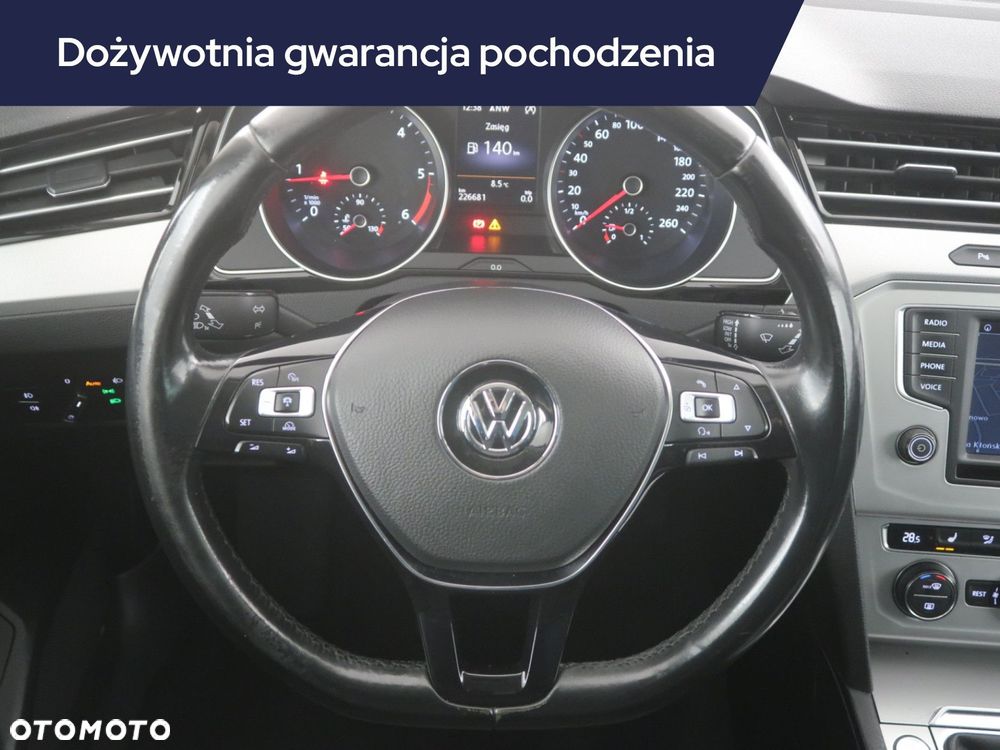 Volkswagen Passat Variant - 17