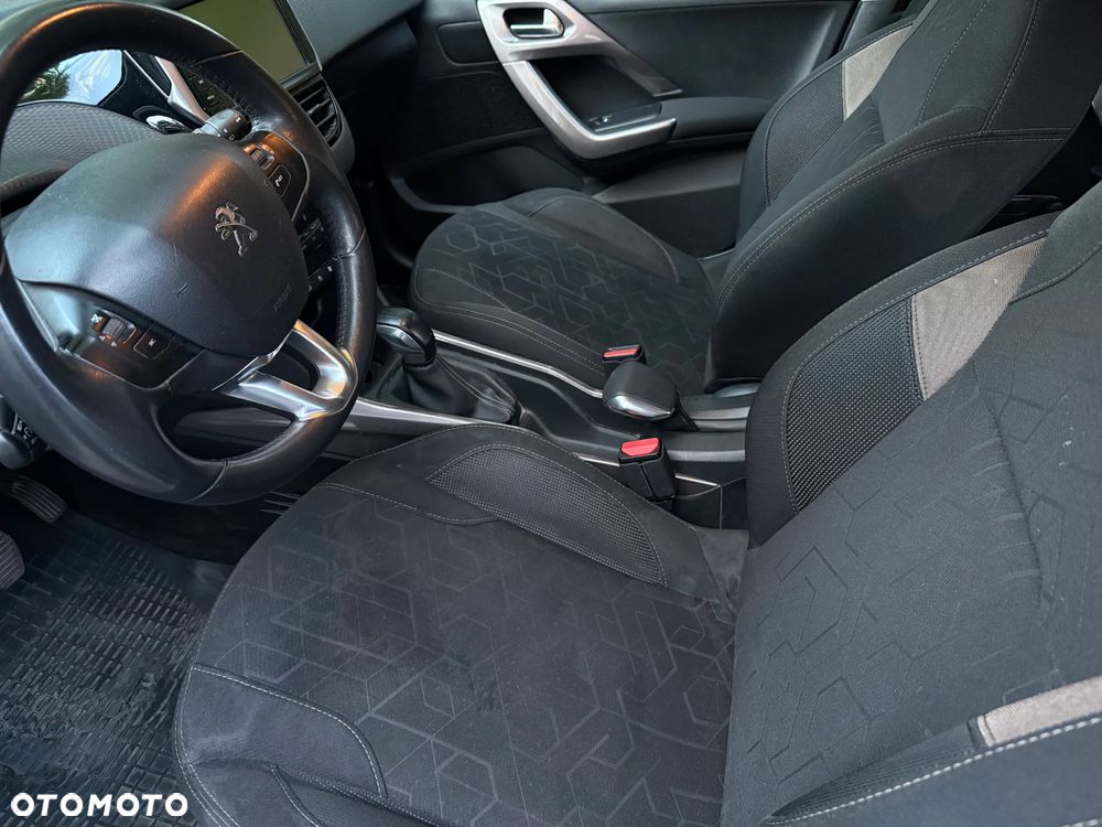 Peugeot 2008 BlueHDi 100 STOP & START Style - 10