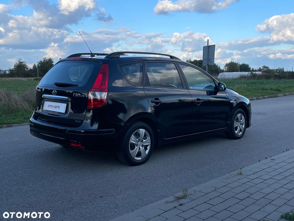 Hyundai i30 i30cw 1.6 CRDi blue Classic - 30