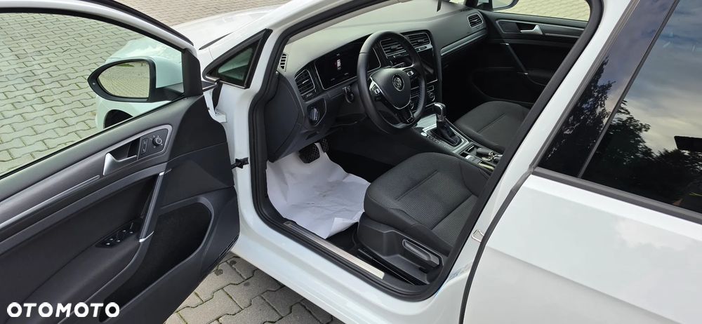 Volkswagen Golf e-Golf - 14