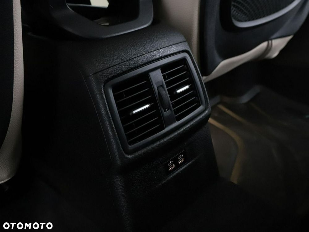 BMW X1 sDrive20d xLine - 41