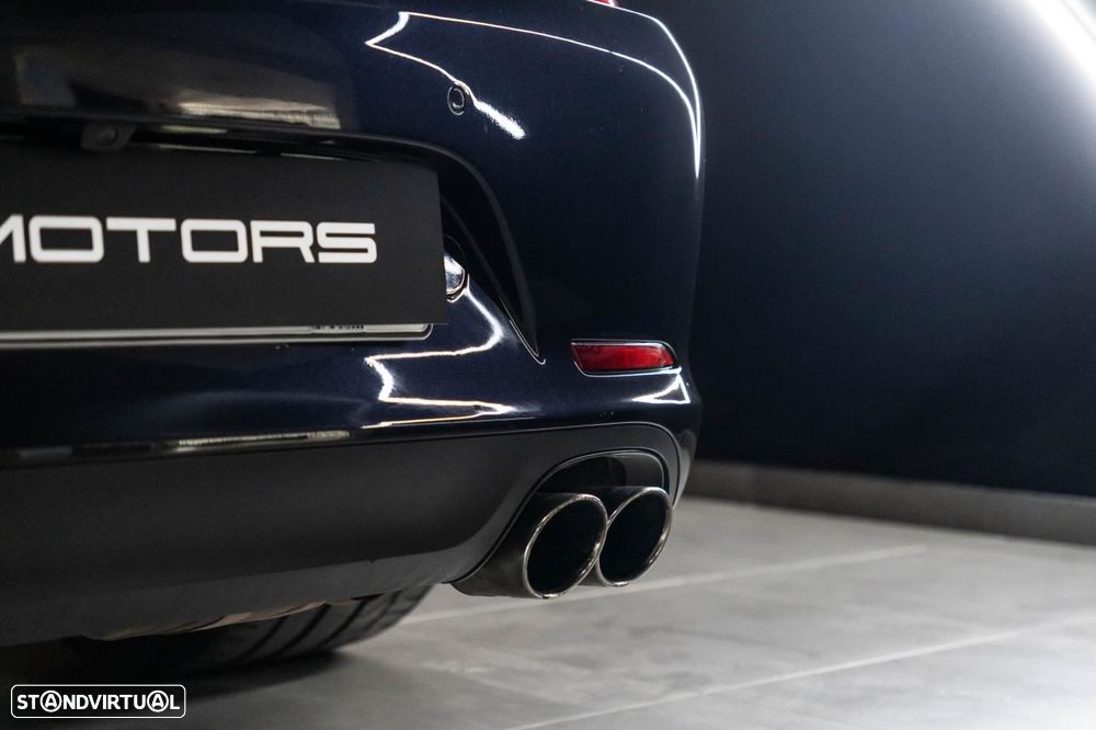 Porsche 911 Série F - 25