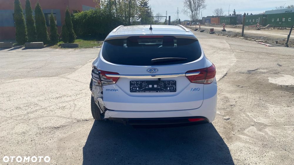 Hyundai i40 Kombi blue 1.6 Family+ - 6